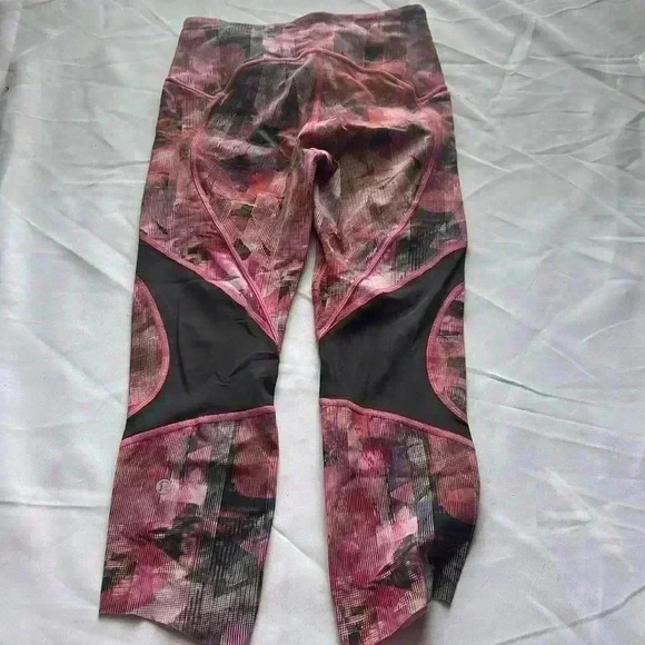 Lululemon Fast & Free 7/8 Tight II in Sun Dazed Multi Pink bra workout top 4 - Picture 2 of 8